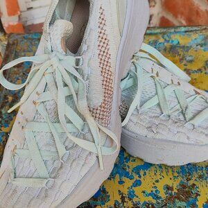 Nike Space Hippies